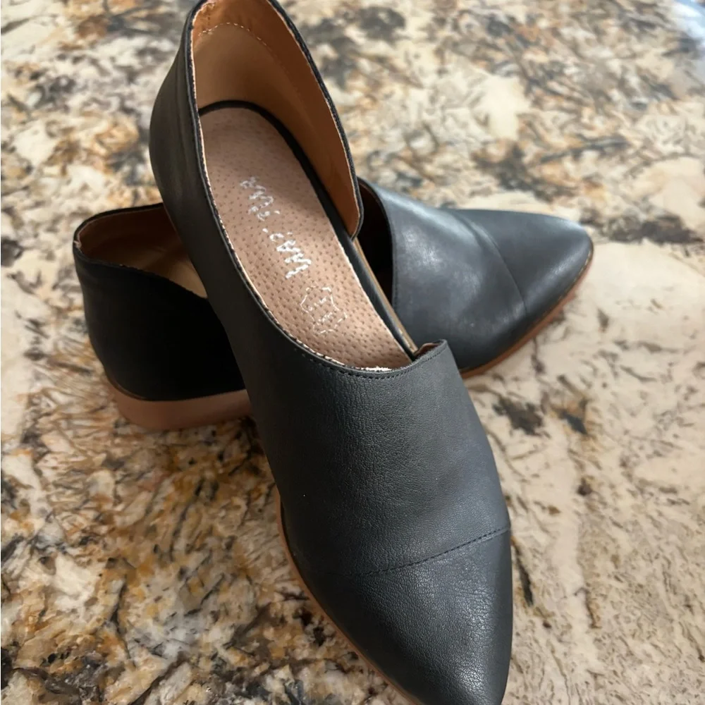 Buckle MiMi Shoes NWT - Picture 7 of 13